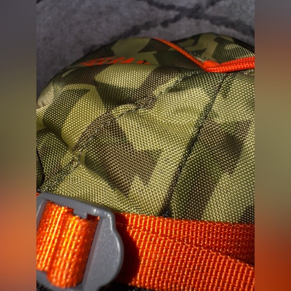 CamelBak Mini M.U.L.E. Kids Hydration Backpack 50oz *Bladder not included* - Picture 5 of 7